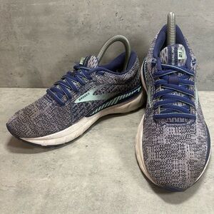 Brooks Adrenaline GTS 21 Womens Size 6 B Purple Running Shoes Sneakers